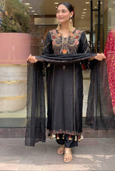 Lavender Silk Chanderi Kurta Set with Floral Embroidery & Shell Hangings